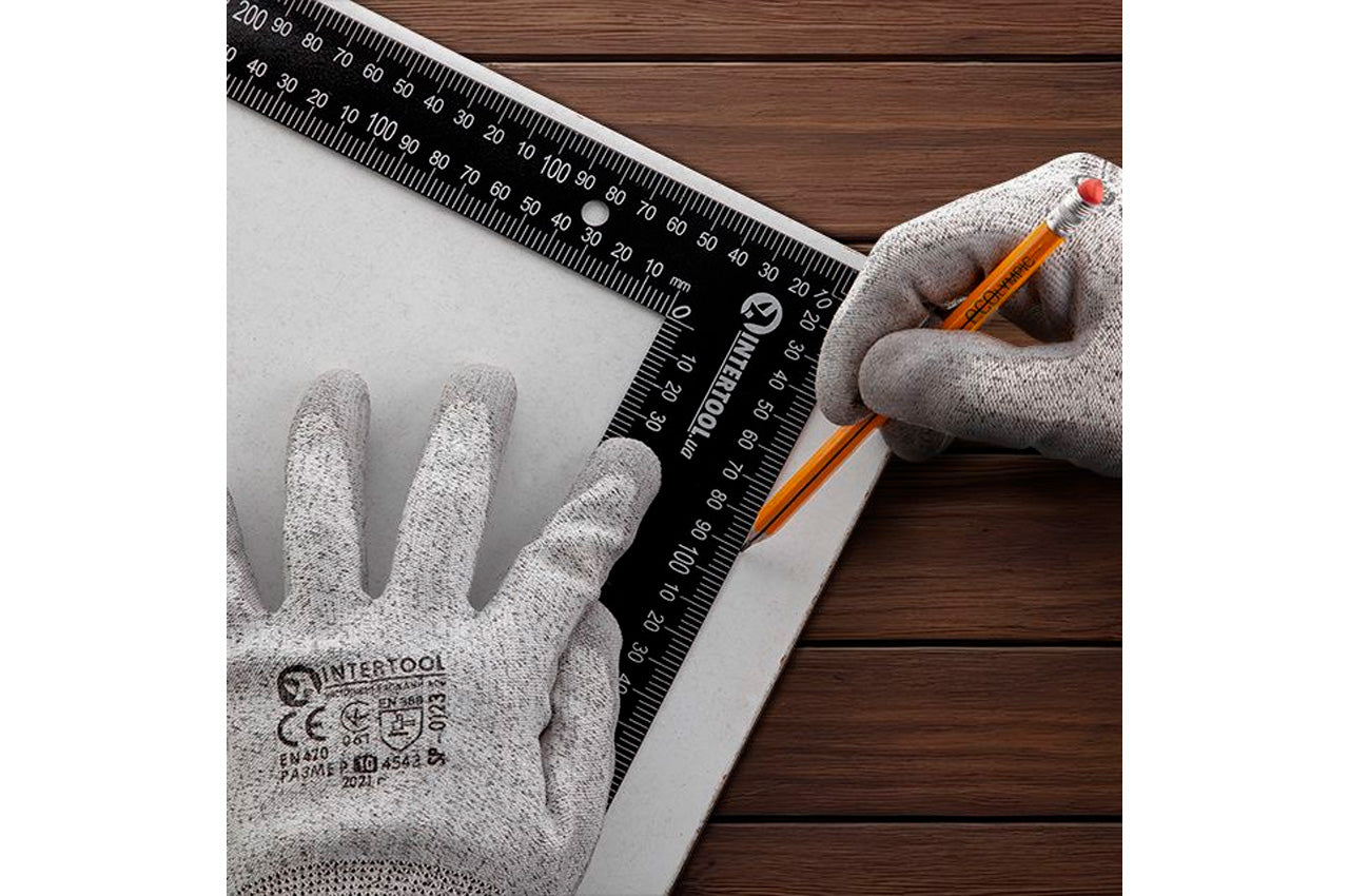 Кутник Intertool - 600 х 400 мм