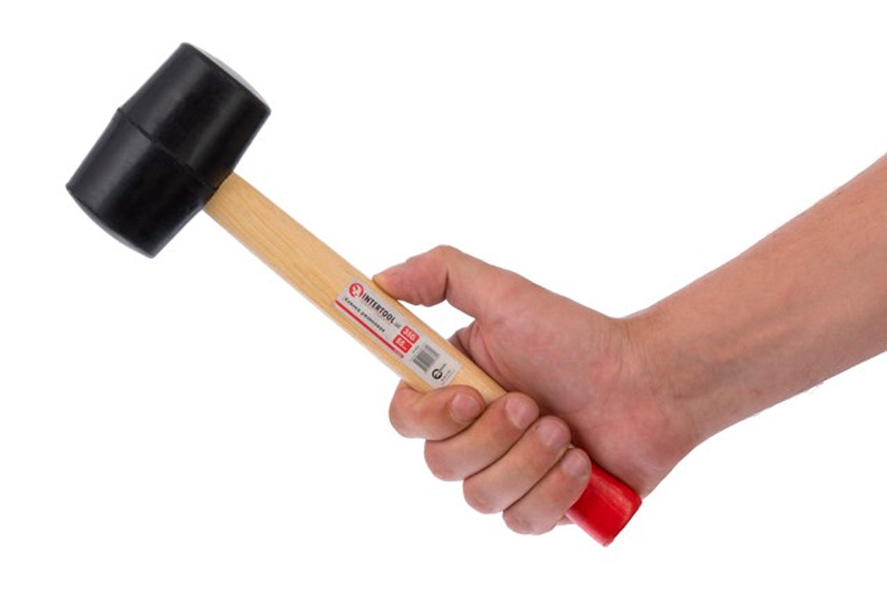 Киянка Intertool - 350 г х 55 мм черная, ручка деревянная