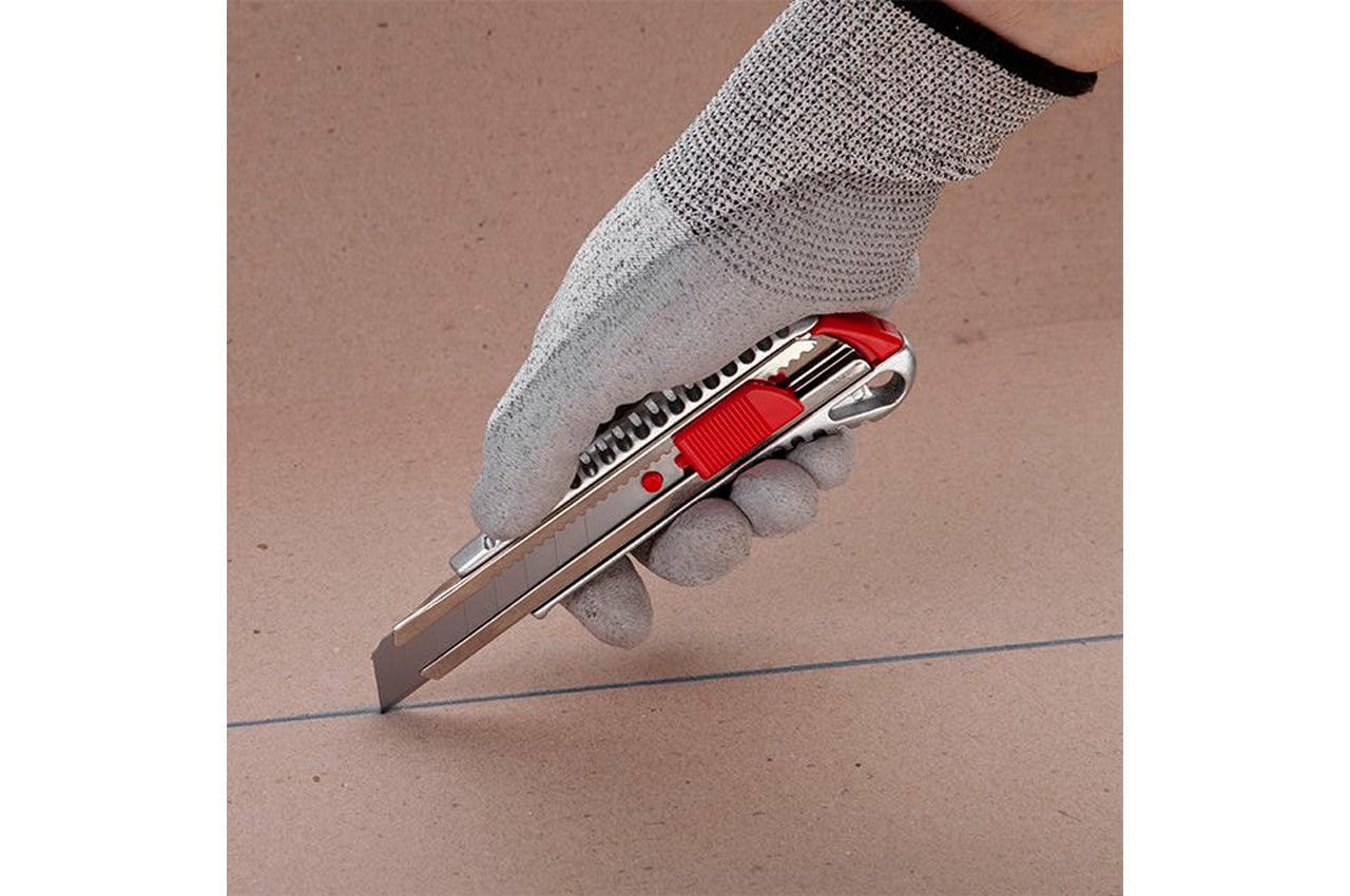 Нож Intertool - 18 мм противоскользящий