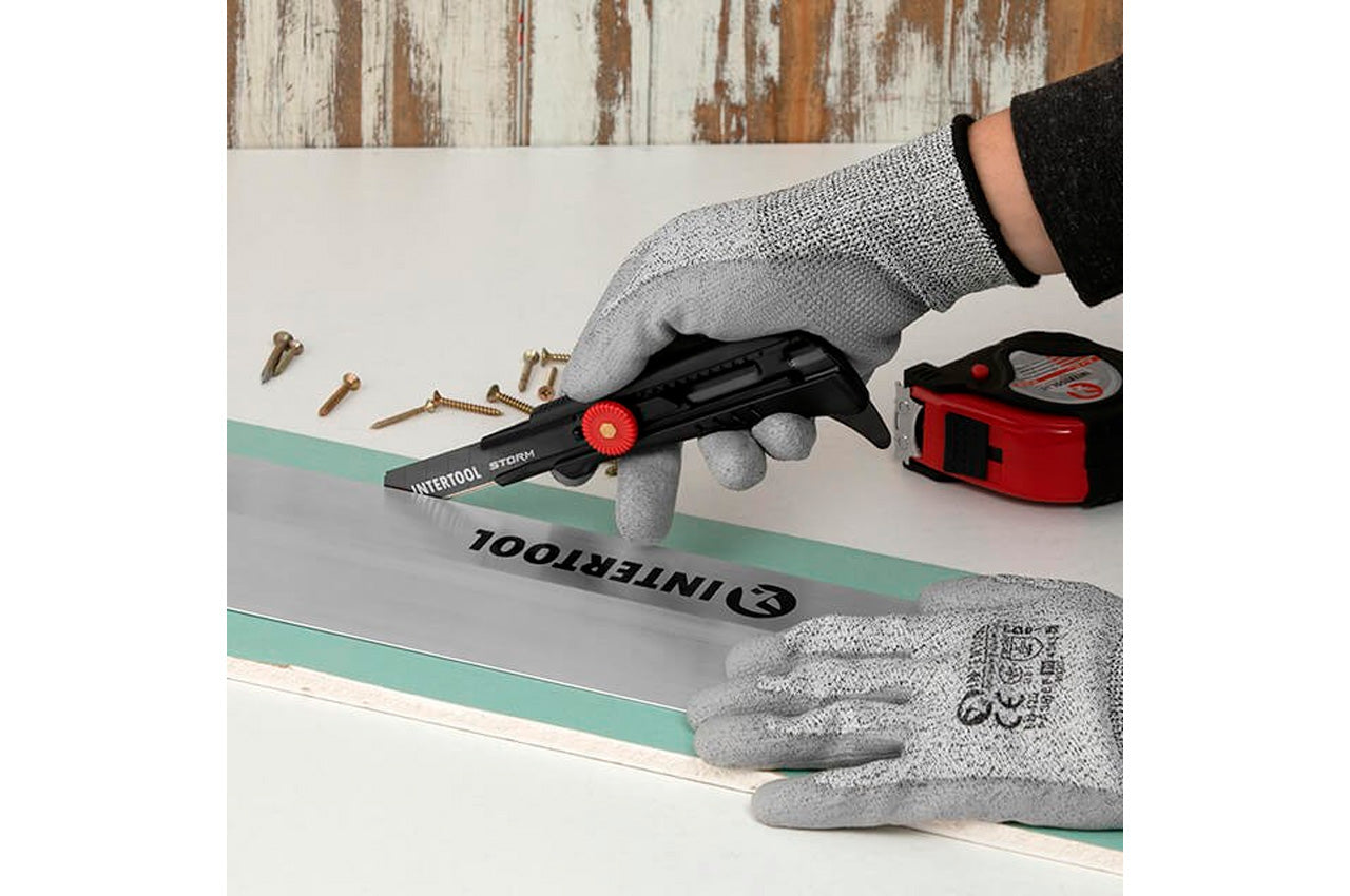 Нож сегментный Intertool-Storm - 18 мм винтовой для линолеума