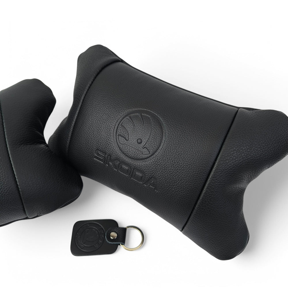 Набор авто подушек Skoda из натуральной кожи + брелок, Автоподушка на подголовник
