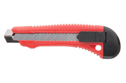 Нож Intertool - 18 мм усиленный