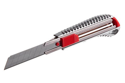 Нож Intertool - 18 мм противоскользящий