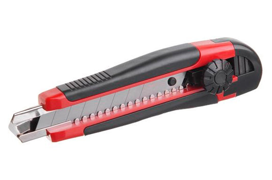 Нож Intertool - 18 мм винтовой, прорезиненный