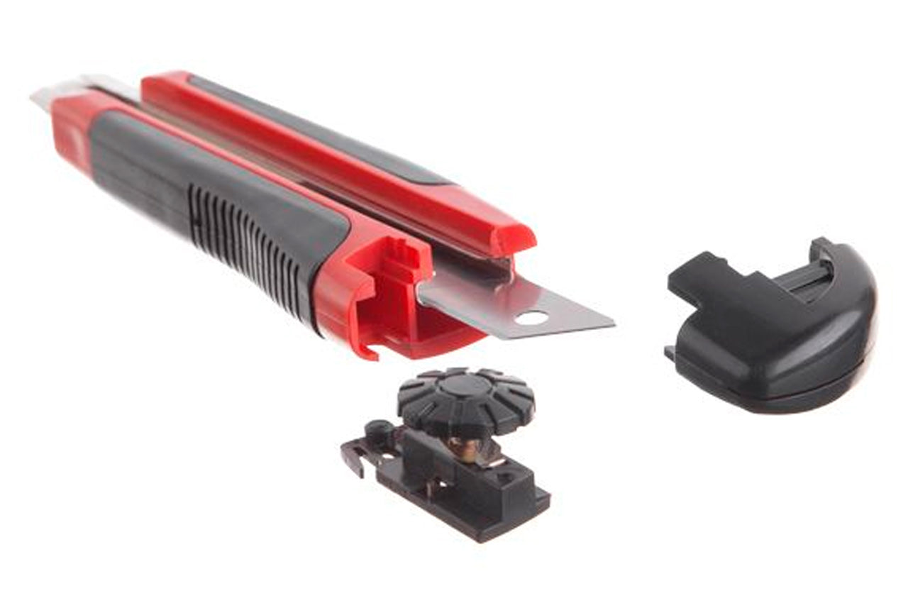 Нож Intertool - 18 мм винтовой, прорезиненный