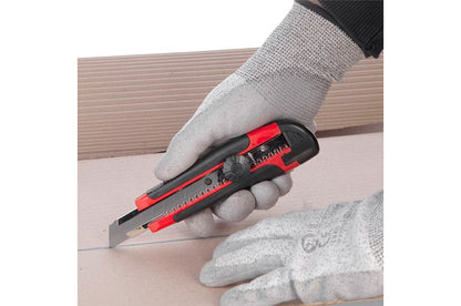 Нож Intertool - 18 мм винтовой, прорезиненный