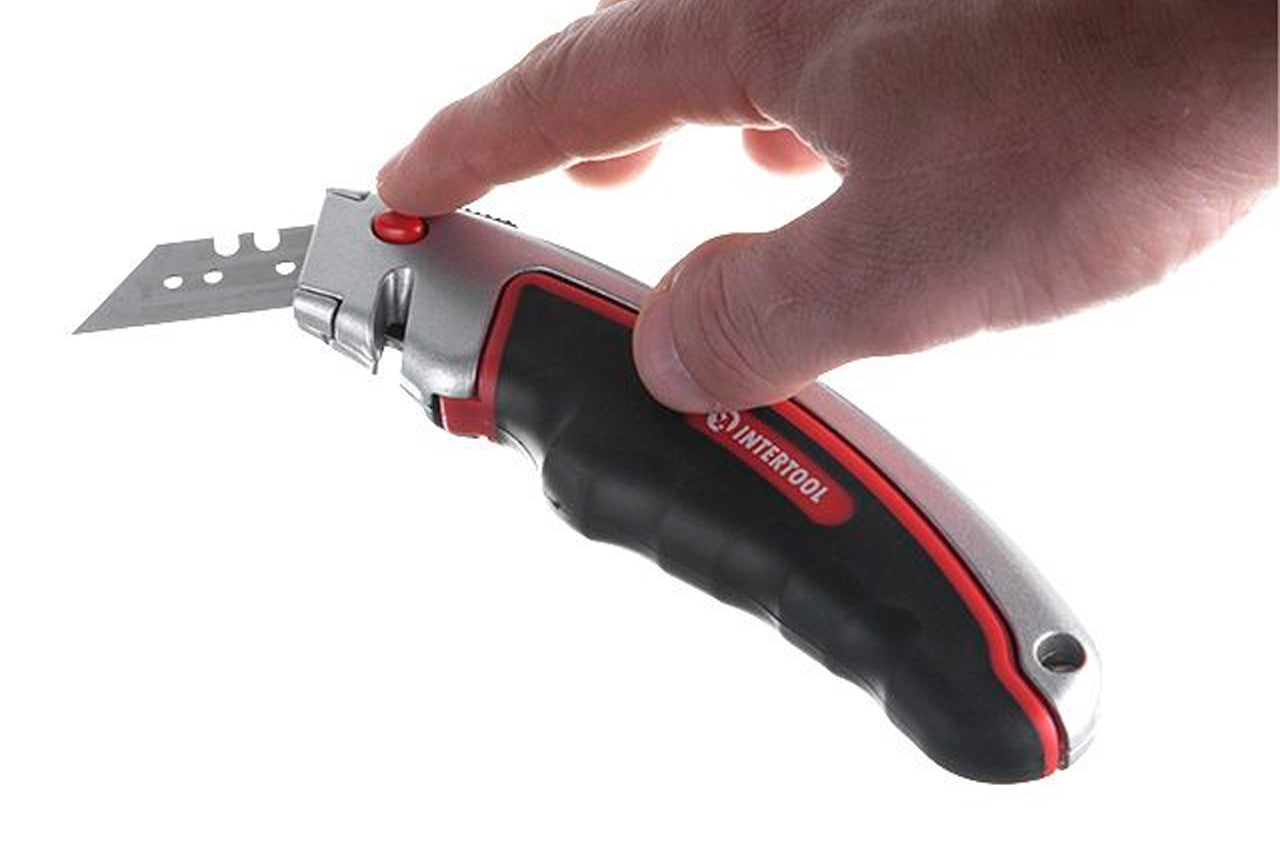 Нож Intertool - трапециевидный, металлический, прорезиненный