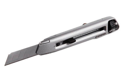 Нож Intertool - 18 мм двойной фиксатор, металлический