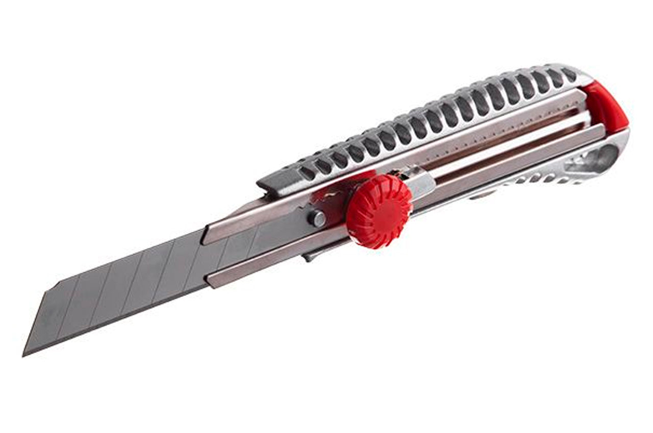 Нож Intertool - 18 мм винтовой, противоскользящий