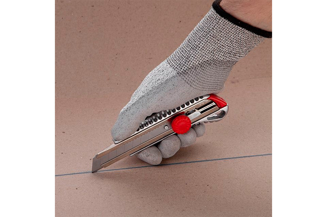 Нож Intertool - 18 мм винтовой, противоскользящий