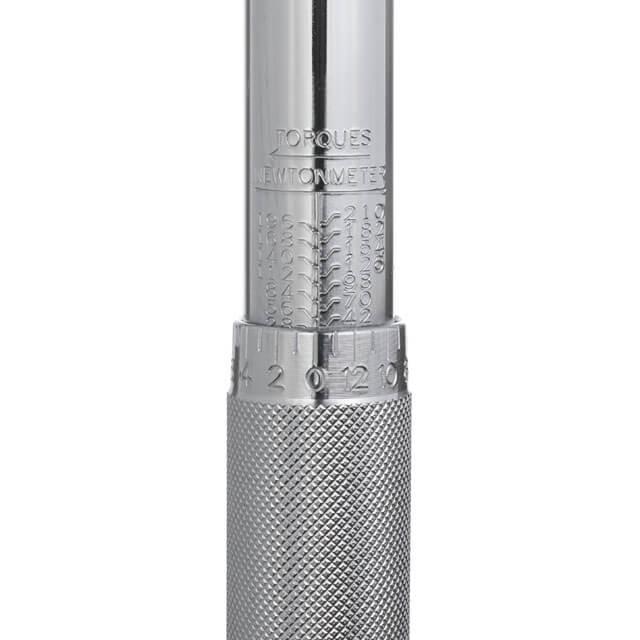 Ключ динамометрический Intertool - 1/2" x 28-210 Н/м, с переходником 3/8"