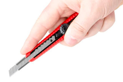 Нож Intertool - 9 мм винтовой