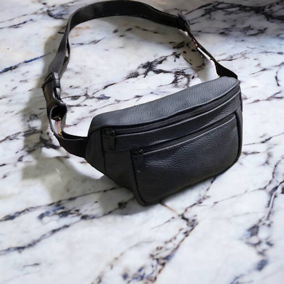 Кожаная качественная бананка мужская - женская сумка, черная сумка из кожи