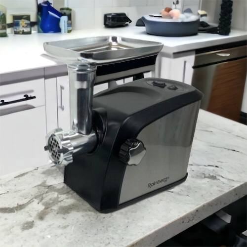 Электрическая мясорубка Rainberg RB-673 с соковыжималкой и шинковкой 9 насадок 3000W с реверсом