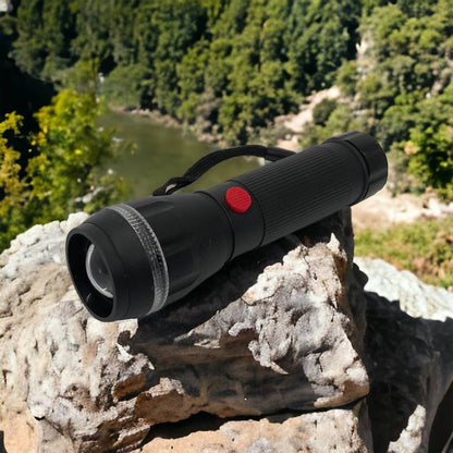 Ручний ліхтарик на батарейках (3хААА) з функцією зуму, кишеньковий міні ліхтар лід ліхтар переносний гарний