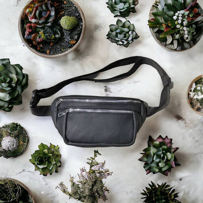 Бананка из натуральной кожи, сумка мужская-женская барсетка черная c серебряным замком