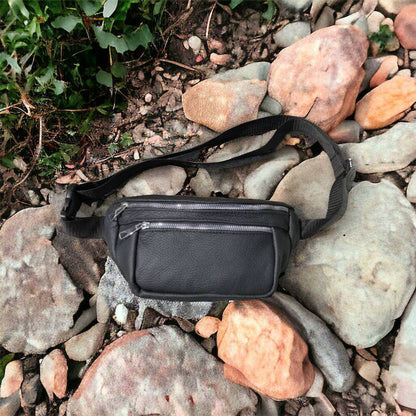 Бананка из натуральной кожи, сумка мужская-женская барсетка черная c серебряным замком