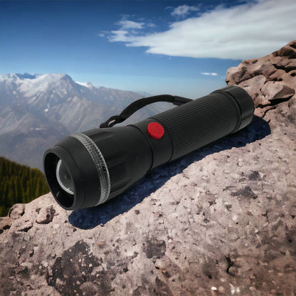 Ручний ліхтарик на батарейках (3хААА) з функцією зуму, кишеньковий міні ліхтар лід ліхтар переносний гарний