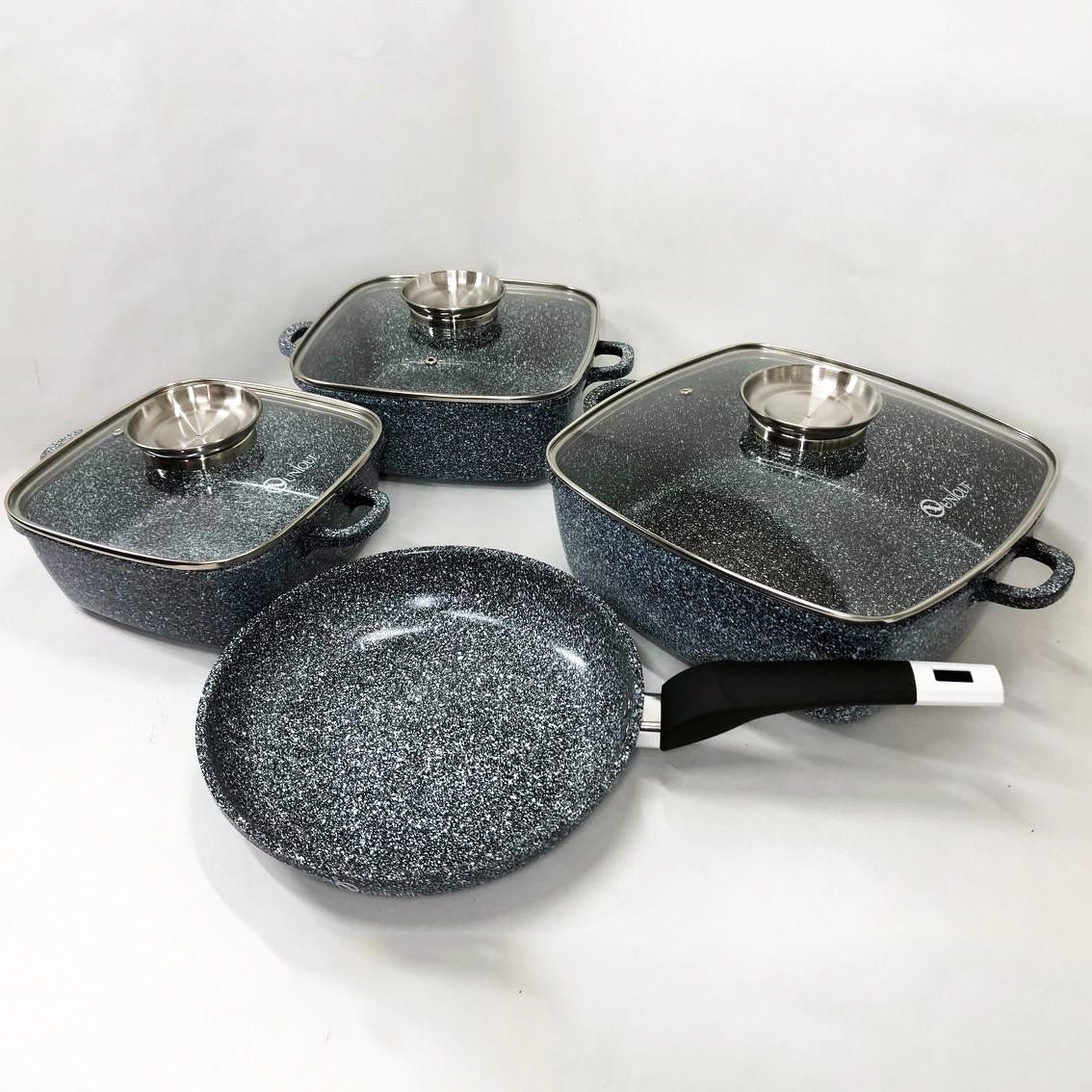 Набор казанов UNIQUE UN-5531 7 предметов, квадрат: 16 см, 20 см, 24 см, круглые 24 см сковорода