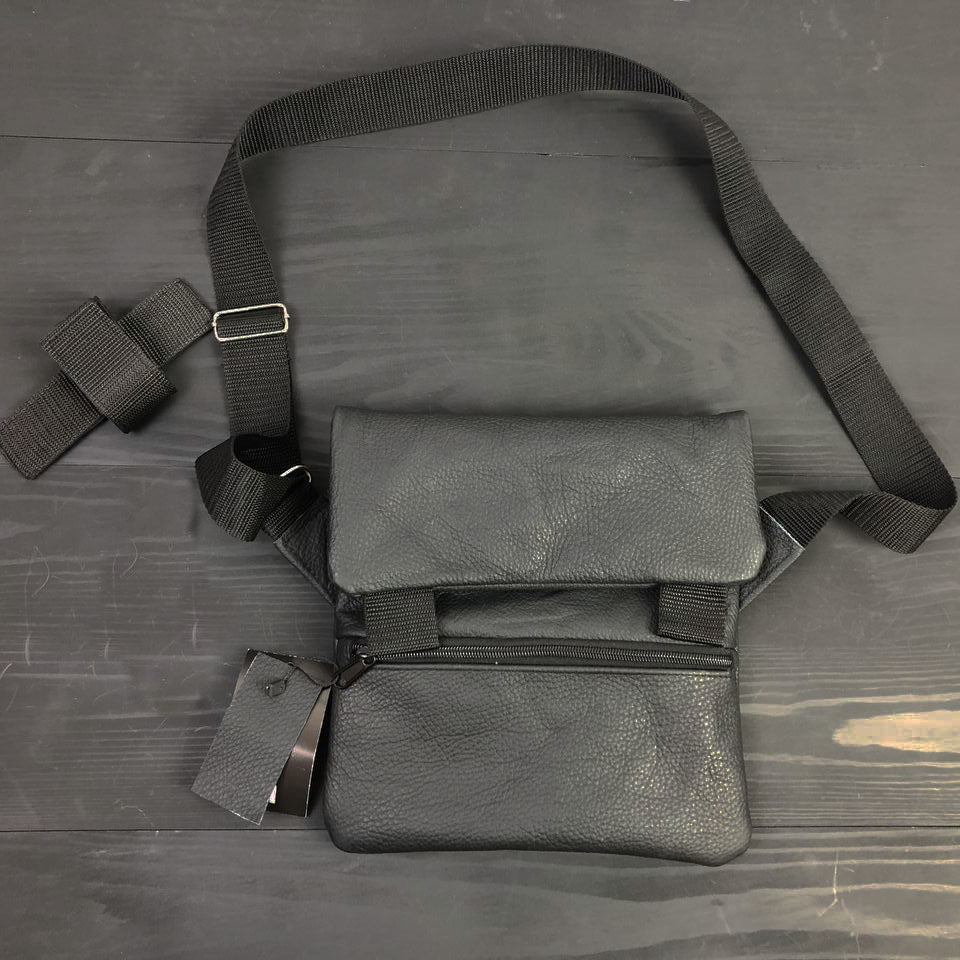 Набор 2В1. Кожаная сумка с кобурой + фонарик профессиональный POLICE BL-X71-P50