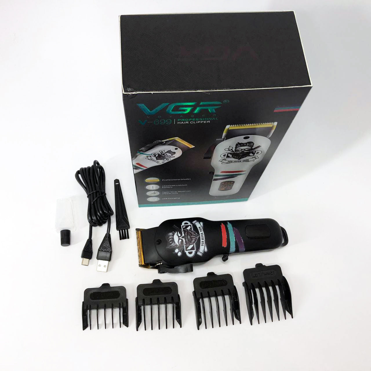 Машинка для стрижки волос и бороды профессиональная VGR V-699 с насадками и LED дисплеем. Цвет: черный
