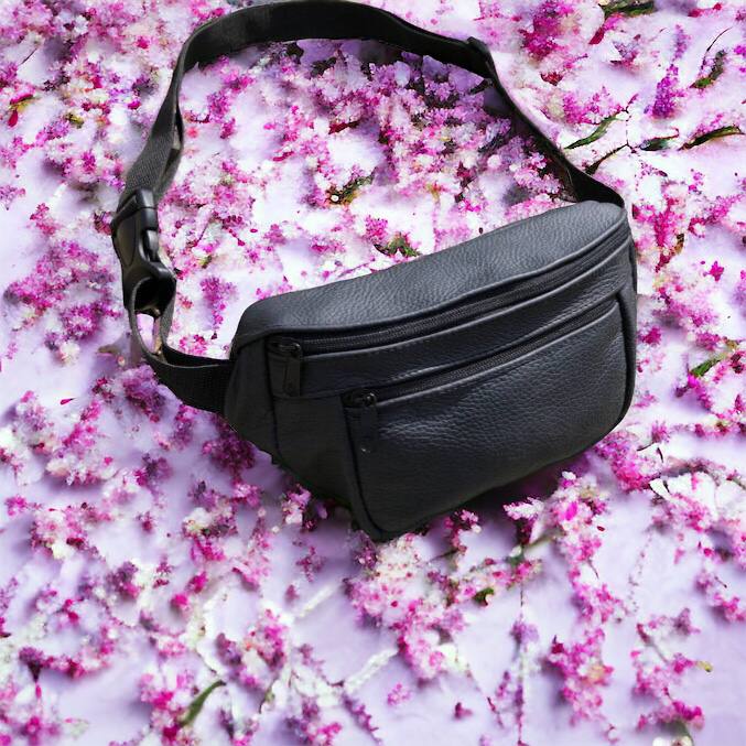 Кожаная качественная бананка мужская - женская сумка, черная сумка из кожи