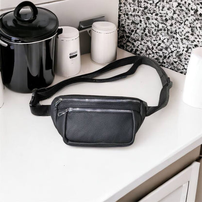 Бананка из натуральной кожи, сумка мужская-женская барсетка черная c серебряным замком