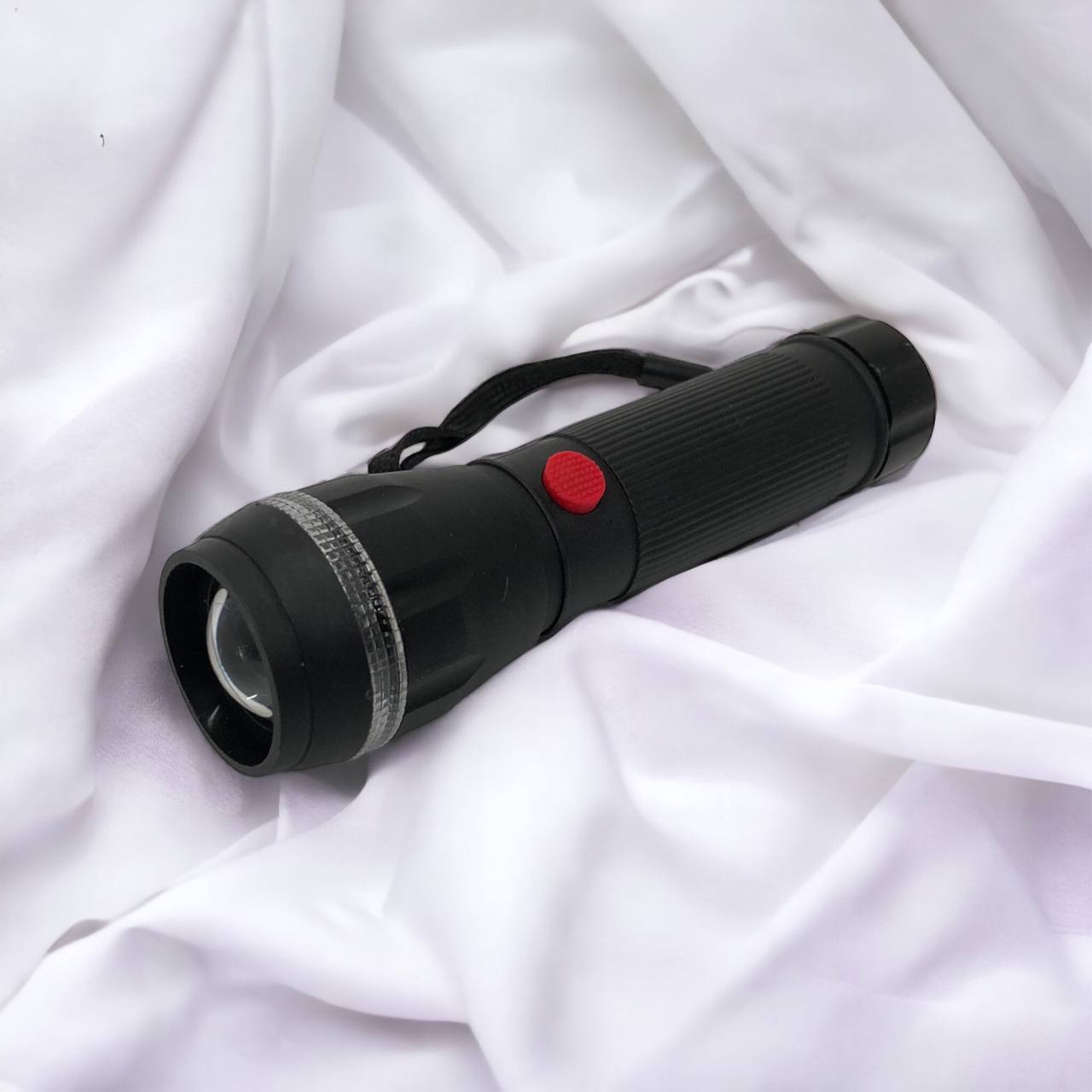 Ручний ліхтарик на батарейках (3хААА) з функцією зуму, кишеньковий міні ліхтар лід ліхтар переносний гарний