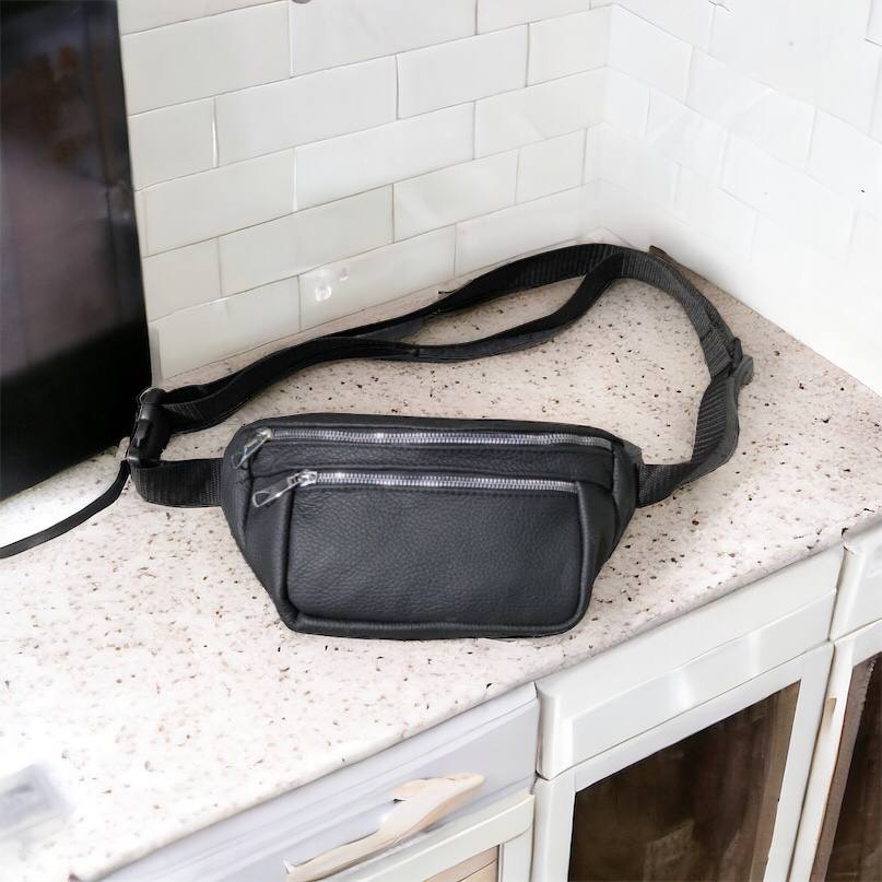 Бананка из натуральной кожи, сумка мужская-женская барсетка черная c серебряным замком