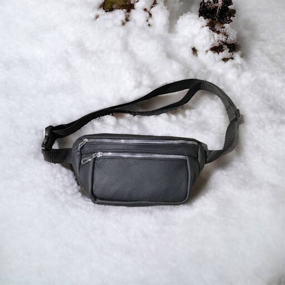 Бананка из натуральной кожи, сумка мужская-женская барсетка черная c серебряным замком