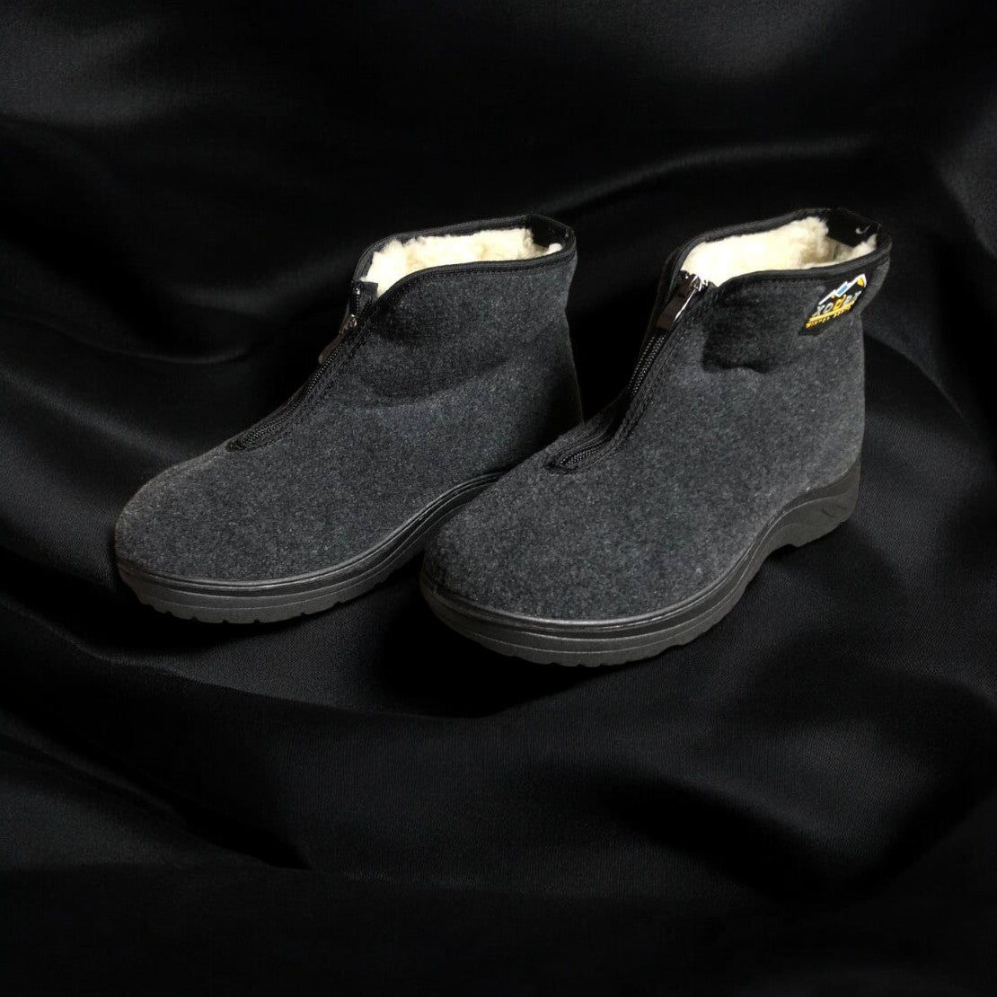 Черевики чоловічі утеплені на застібці 41 розмір, повстяні бурки, домашні чоловічі валянки. Колір: сірий