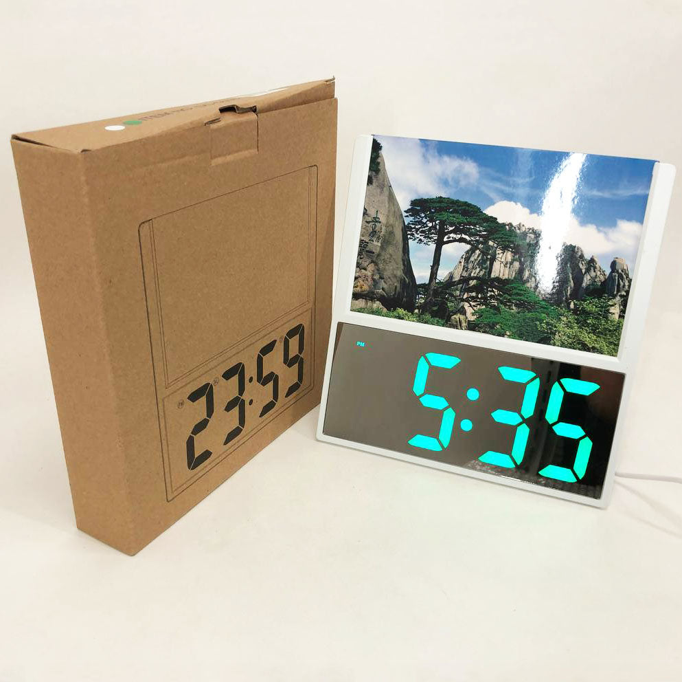 Электронные проводные настольные цифровые часы DS-6608 с фоторамкой, зелёная подсветка. Цвет: белый