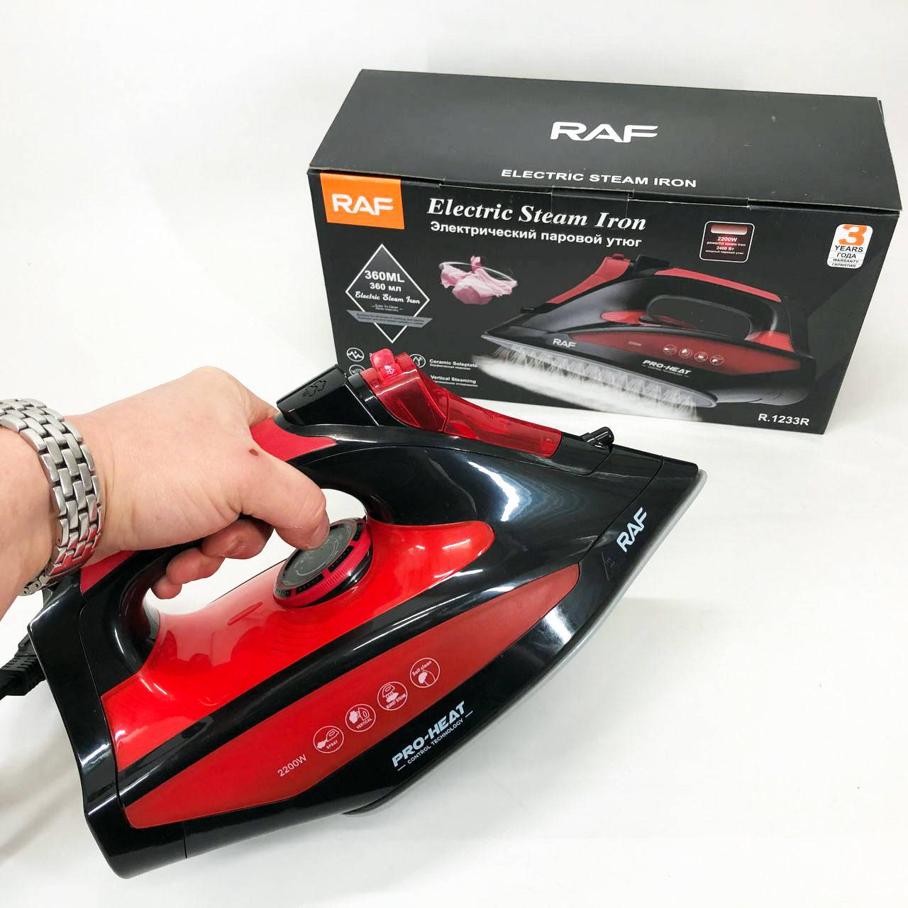 Утюг с керамической подошвой RAF R.1233 мощность 2200Вт 320 мл