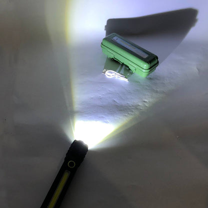 Карманный фонарик Police TD-C82/C72-P50+COB оснащен светодиодами, функцией зума, встроенным аккумулятором