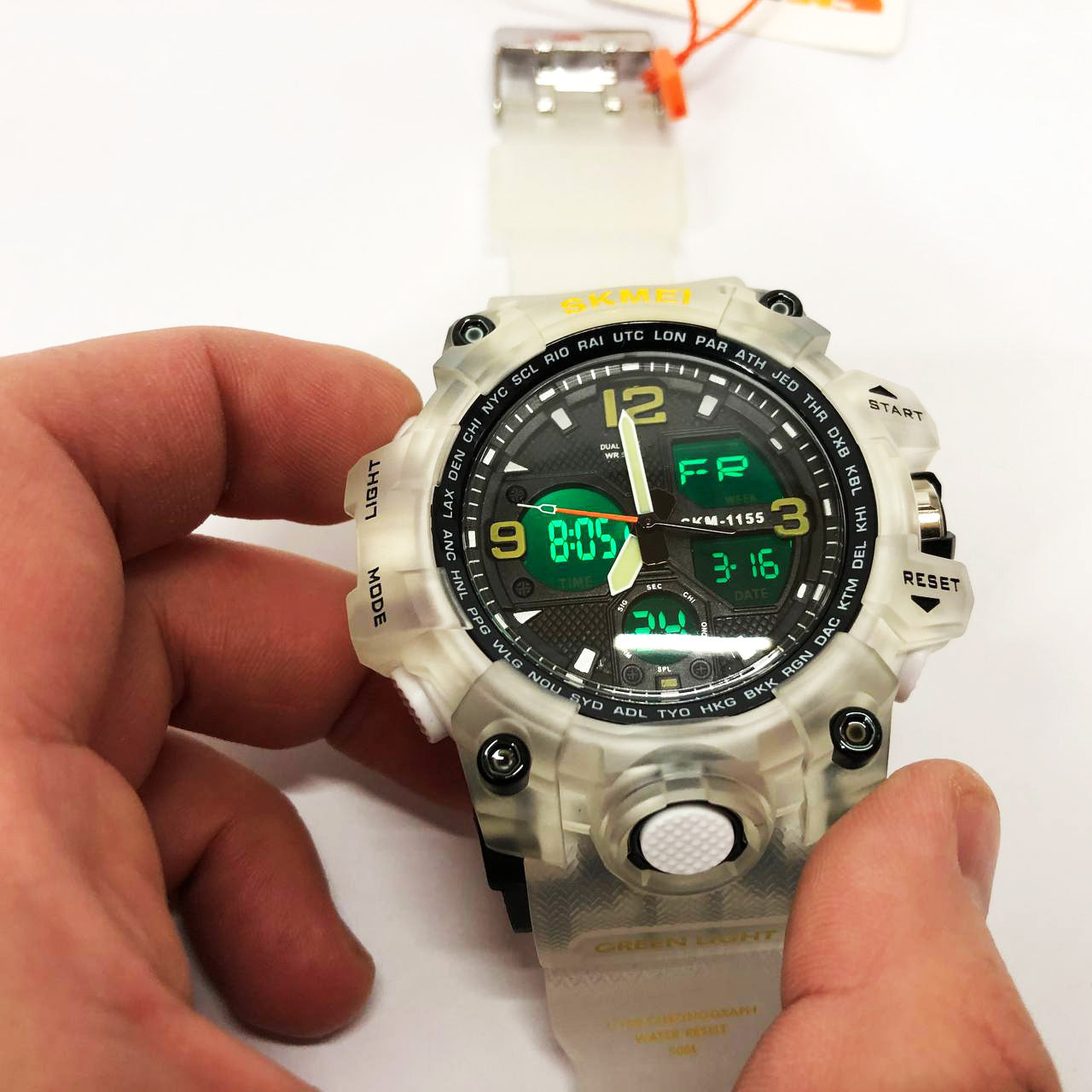 Часы наручные мужские SKMEI 1155BWT, наручные часы для военных, фирменные спортивные часы. Цвет: белый