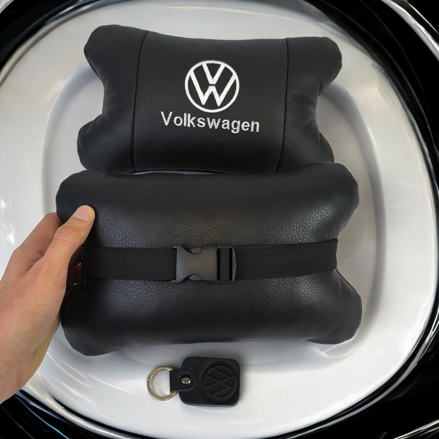 Набор подушек 2шт в авто Volkswagen из натуральной кожи, на подголовник в машину, Автомобильная подушка