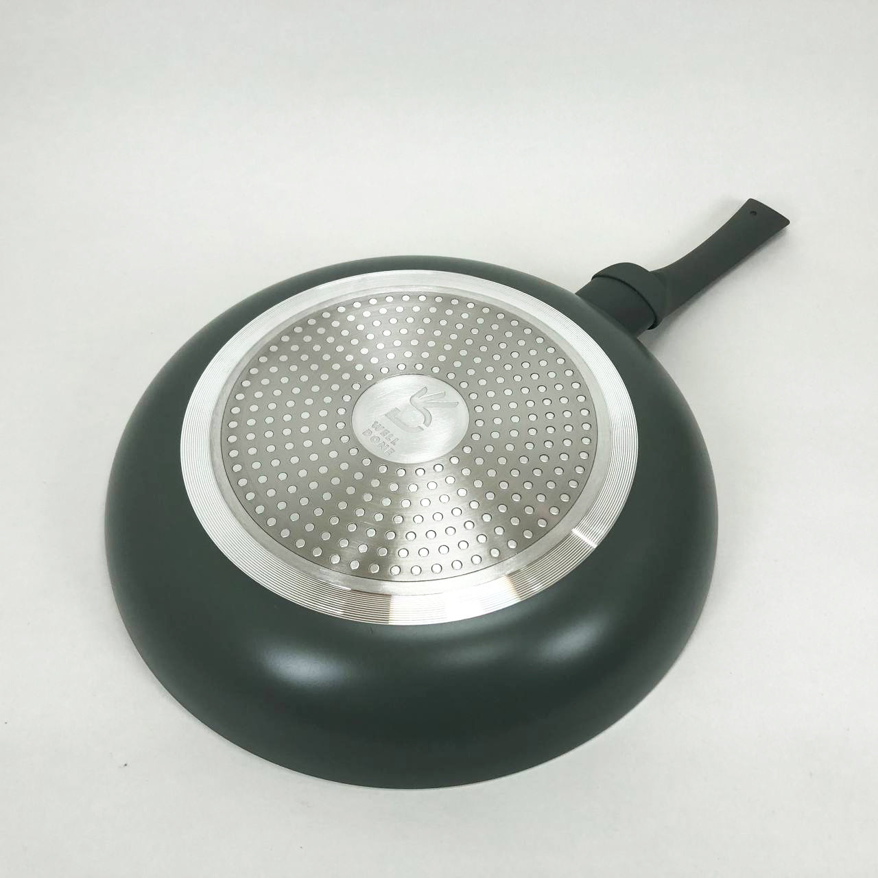 Сковорода алюминиевая 28 см WELL DONE WD-1018W индукция, сковорода удобная на кухню, антипригарная