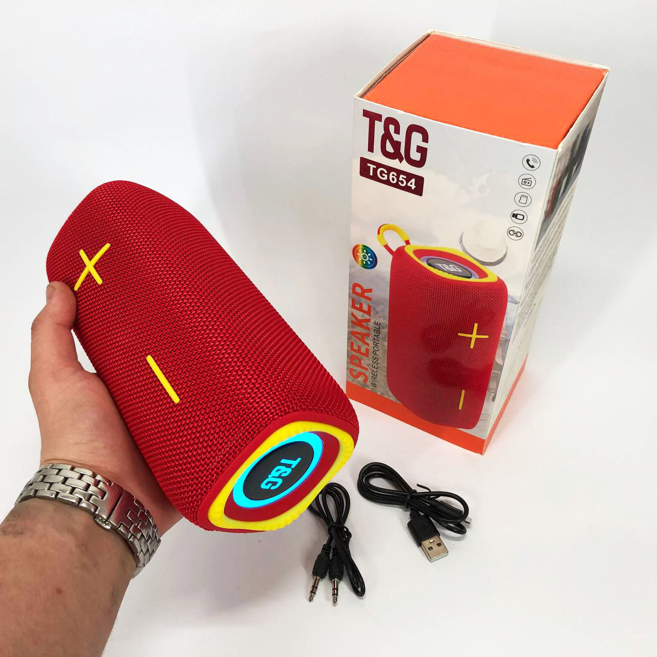 Портативная Bluetooth колонка TG654 8W с подсветкой, блютуз колонка для улицы. Цвет: красный
