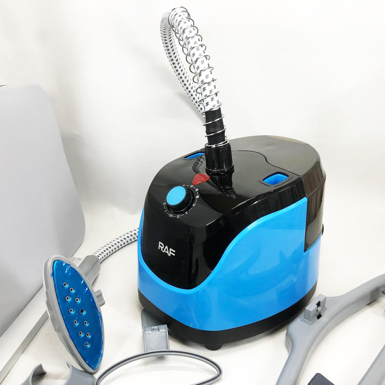 Отпариватель вертикальный для одежды со стойкой RAF R.3038 1800 W. Цвет: синий