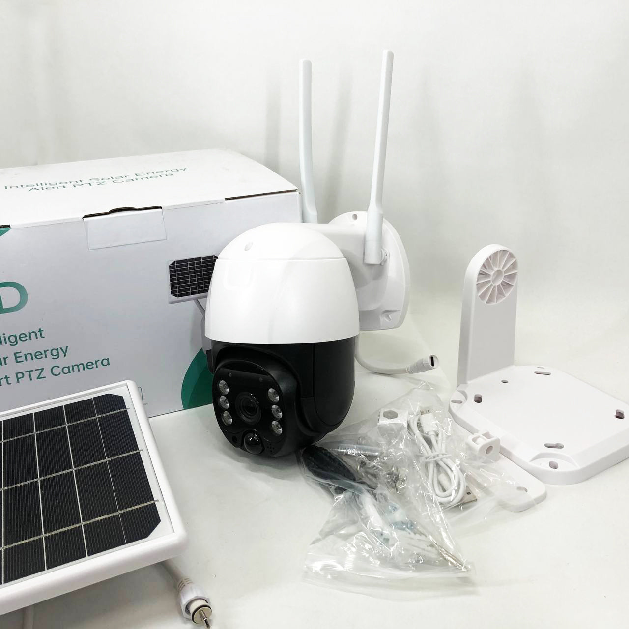 Уличная камера SF-W08-03 SOLAR PANEL 3 Мп из солнечной панелью