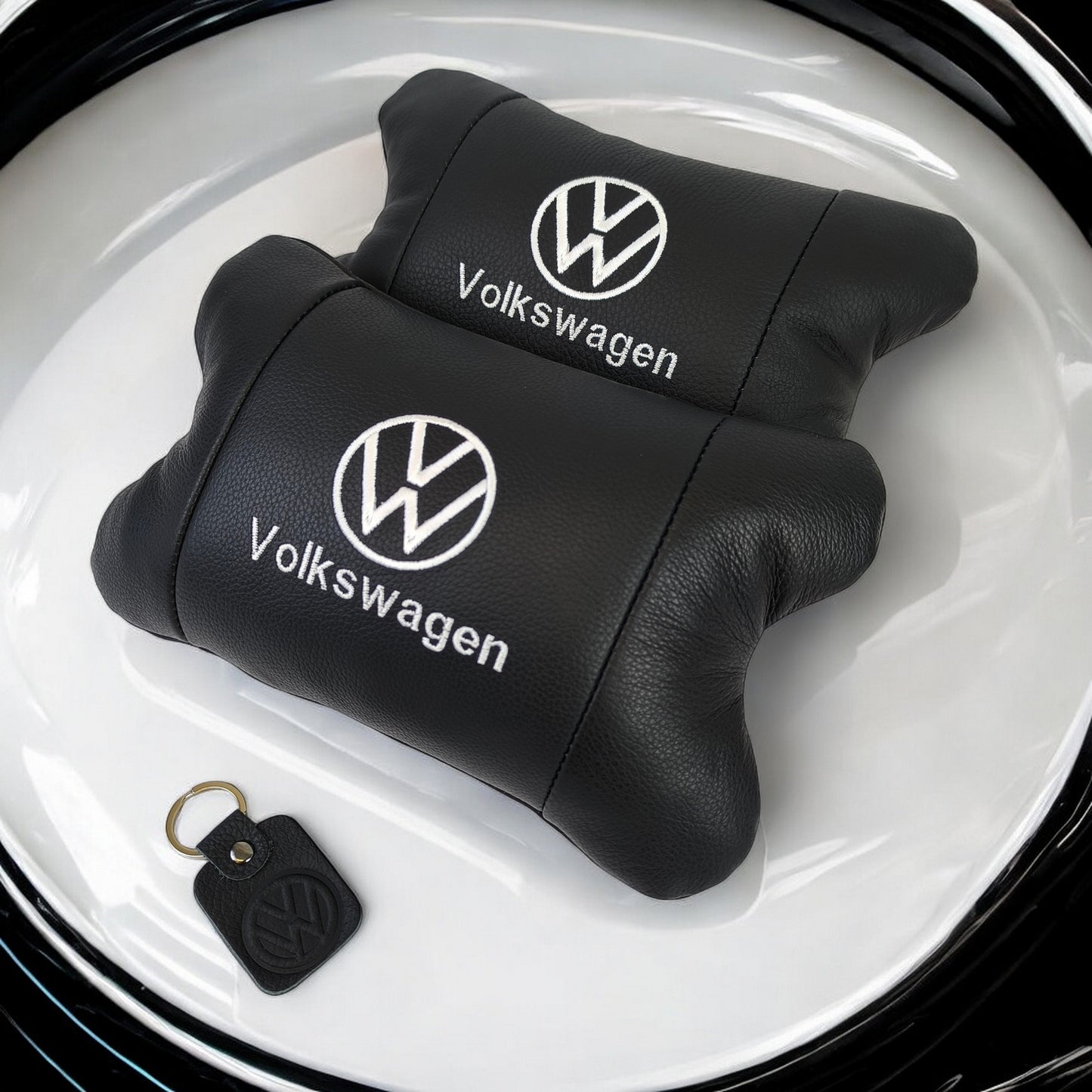 Набор подушек 2шт в авто Volkswagen из натуральной кожи, на подголовник в машину, Автомобильная подушка