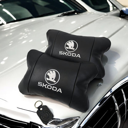 Автомобильные подушки 2 шт на подголовник Skoda / Вред, из натуральной кожи, стильный аксессуар для вашего авто