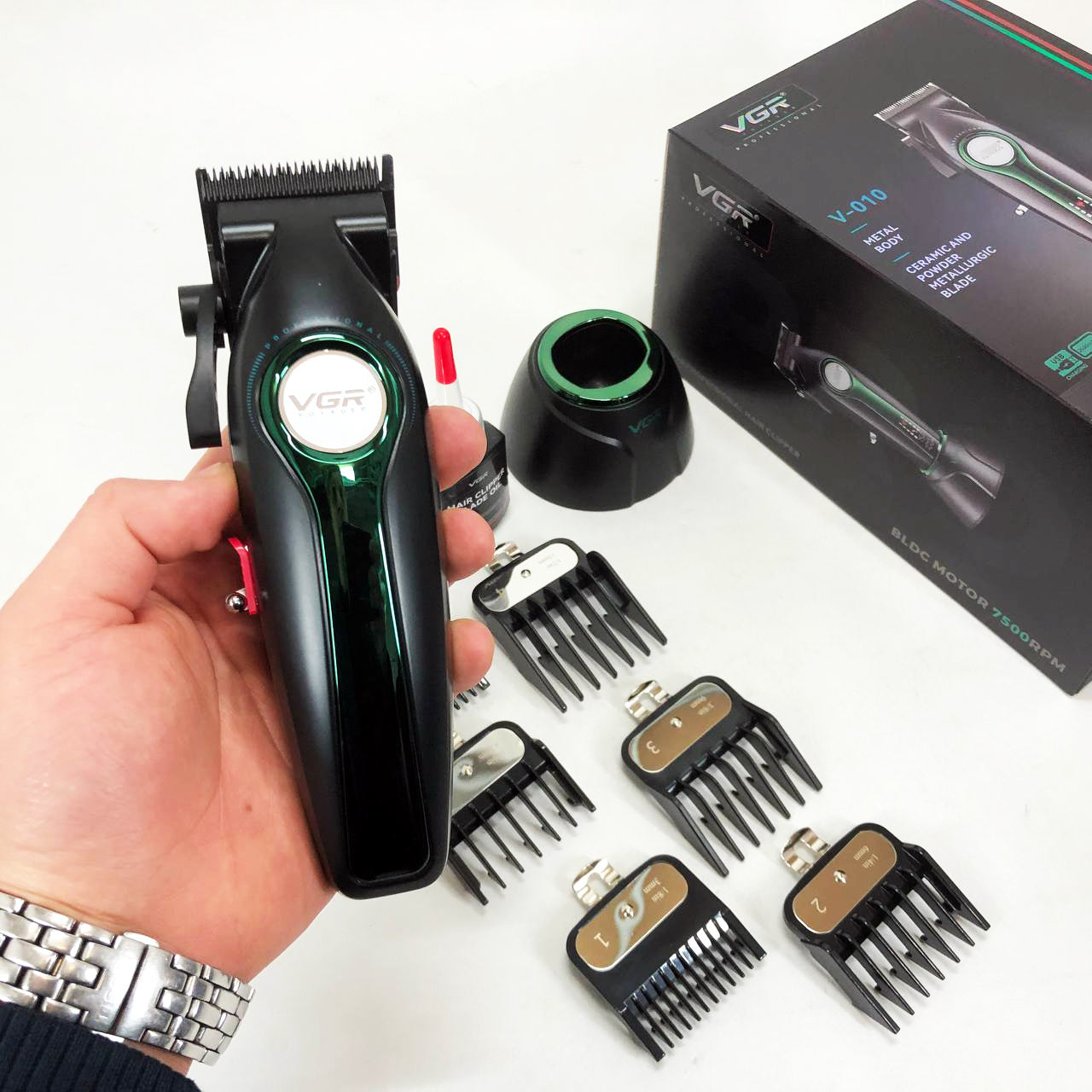 Машинка для стрижки VGR V-010 Professional Metal
