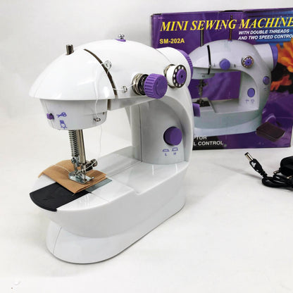 Мини швейная машинка FHSM 202 4 в 1 с педалью и подсветкой + адаптер 220V, Швейная машина для детей