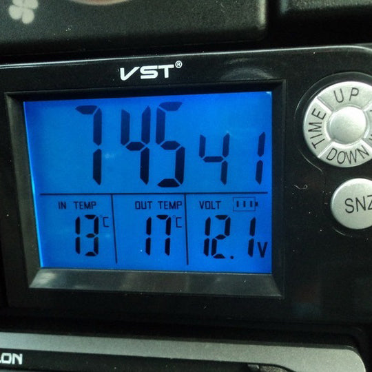 Часы автомобильные электронные авточасы VST-7048V для ВАЗ с вольтметром, температурой