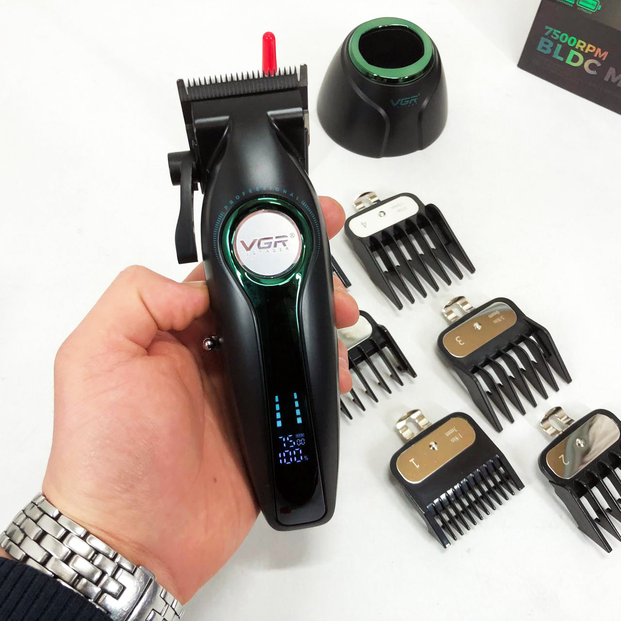 Машинка для стрижки VGR V-010 Professional Metal