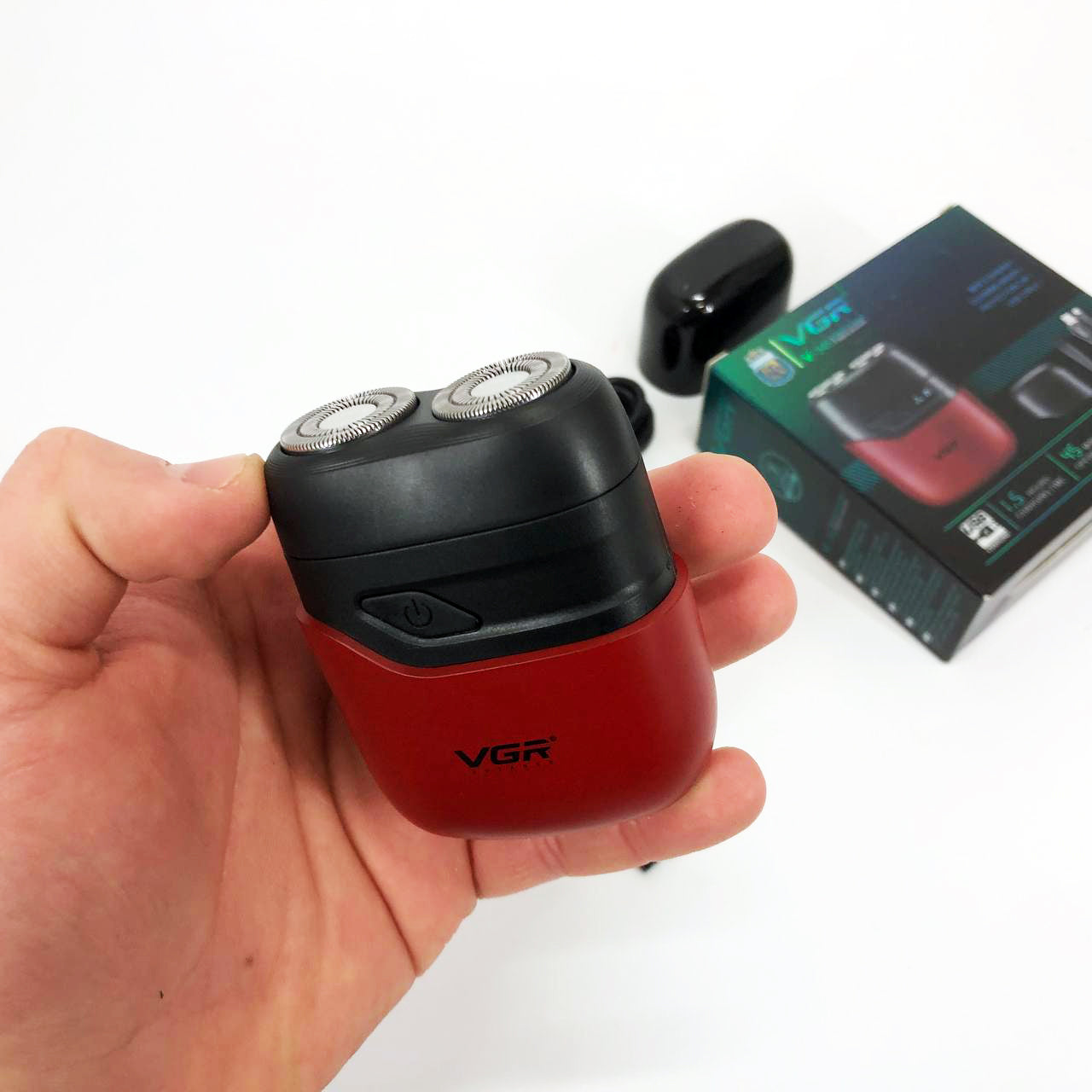 Электробритва VGR V-345. Цвет: красный