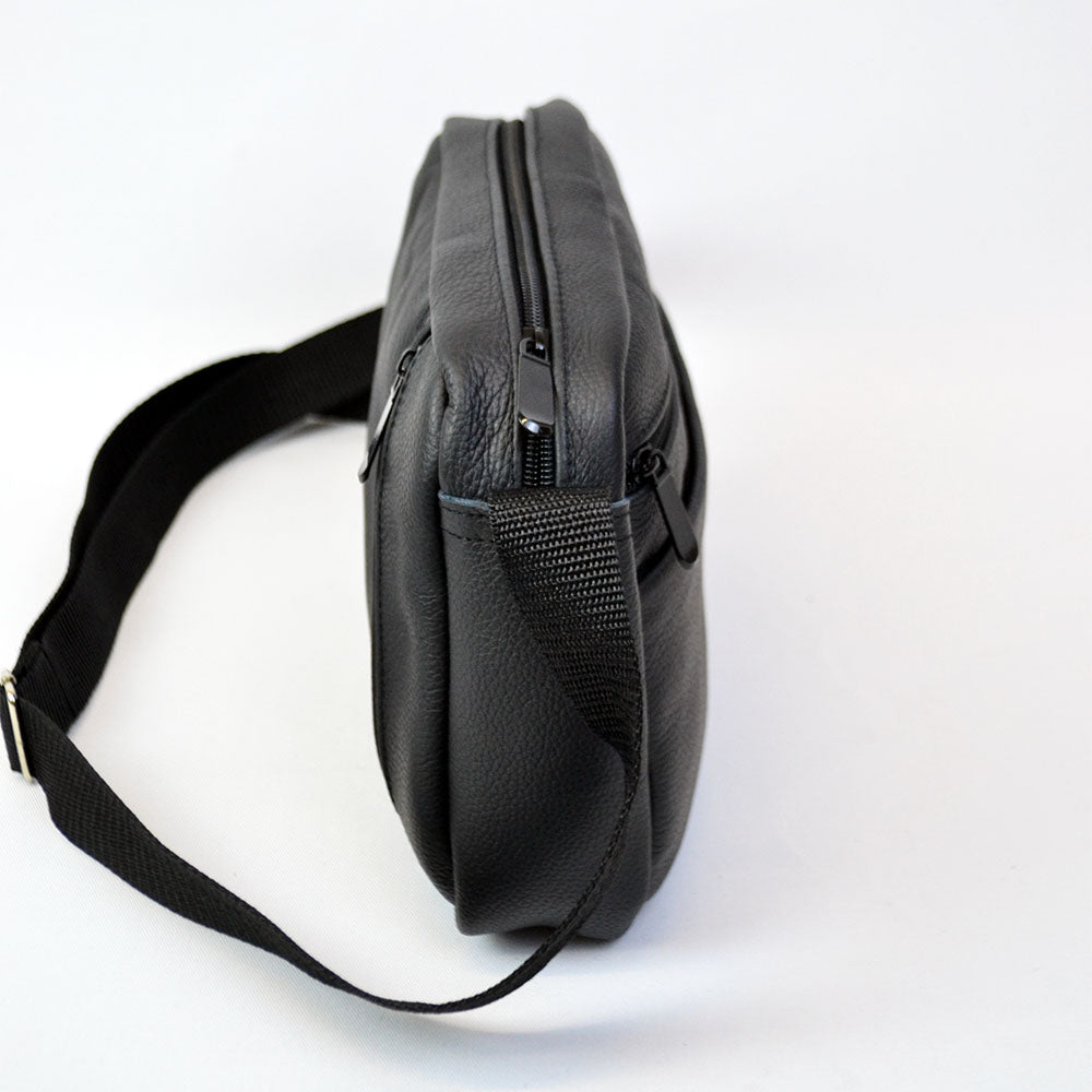 Стильна чоловіча сумка-месенджер із натуральної шкіри флотар, чорного кольору, чоловічі сумки через плече