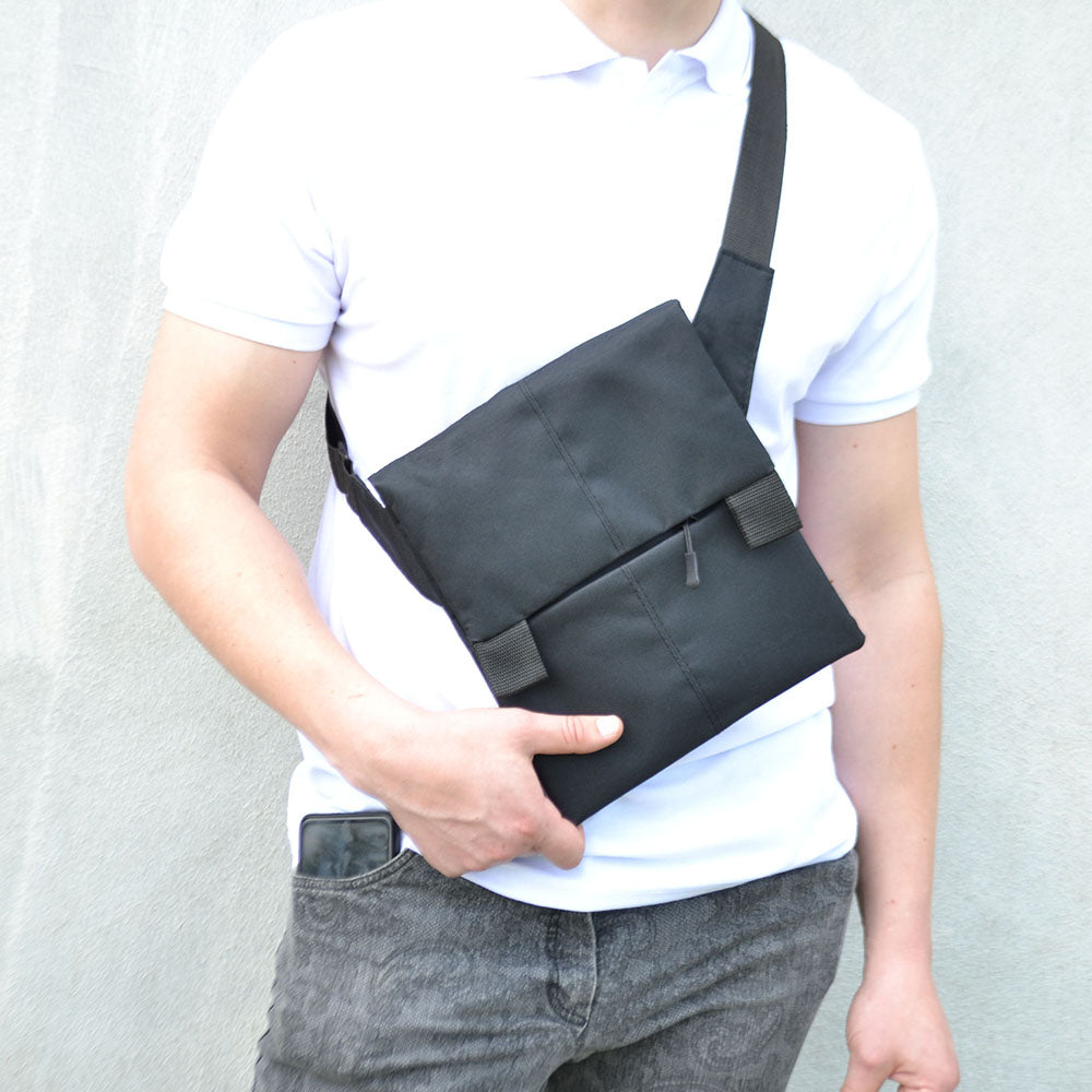 Набор: Сумка с кобурой + фонарь тактический POLICE BL-X71-P50