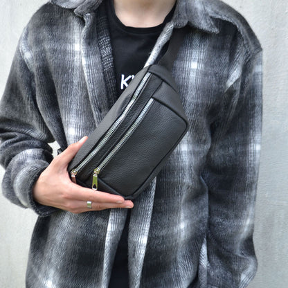 Бананка из натуральной кожи, сумка мужская-женская барсетка черная c серебряным замком